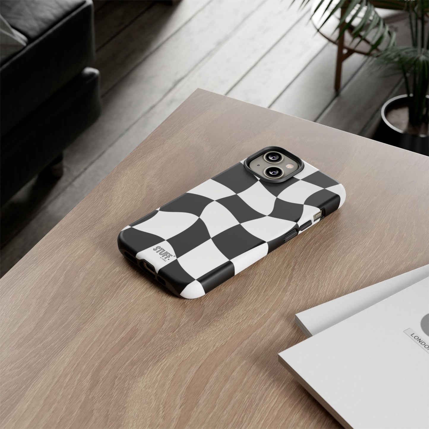 Checkers Case | Coque résistante double protection et Design en Damier déformé