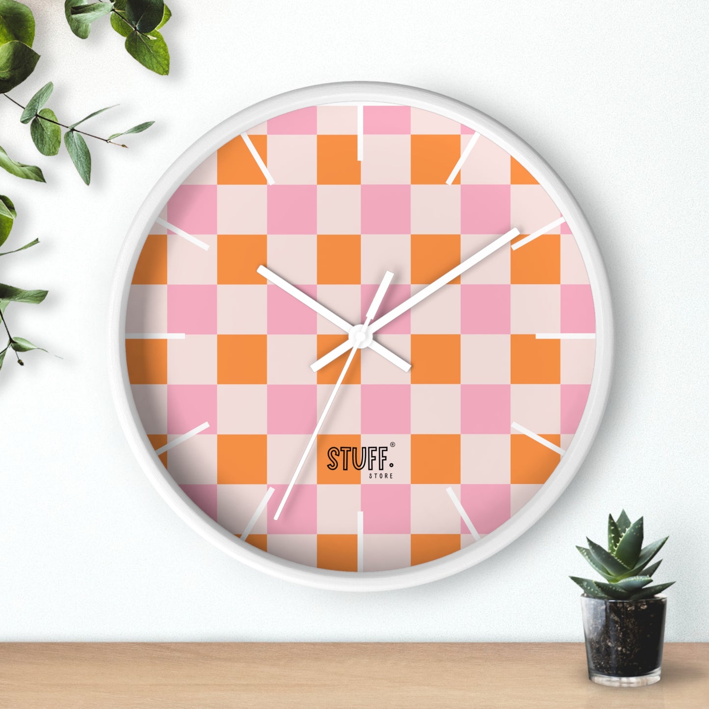 Horloge Murale Vintage Peachy | Design Rétro à Damier Orange et Rose