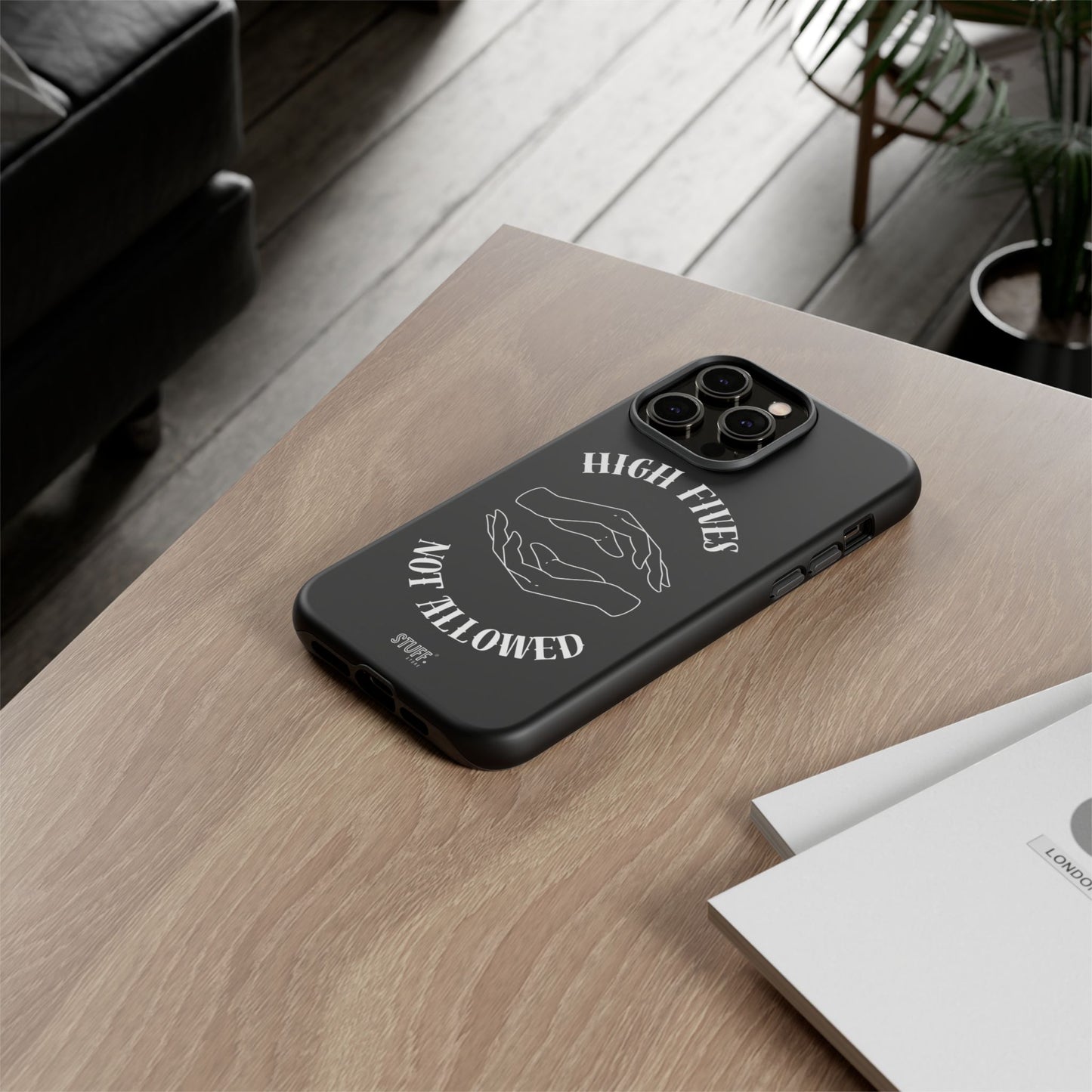 No High Fives Case | Coque légère et résistante – Design affirmé & minimaliste