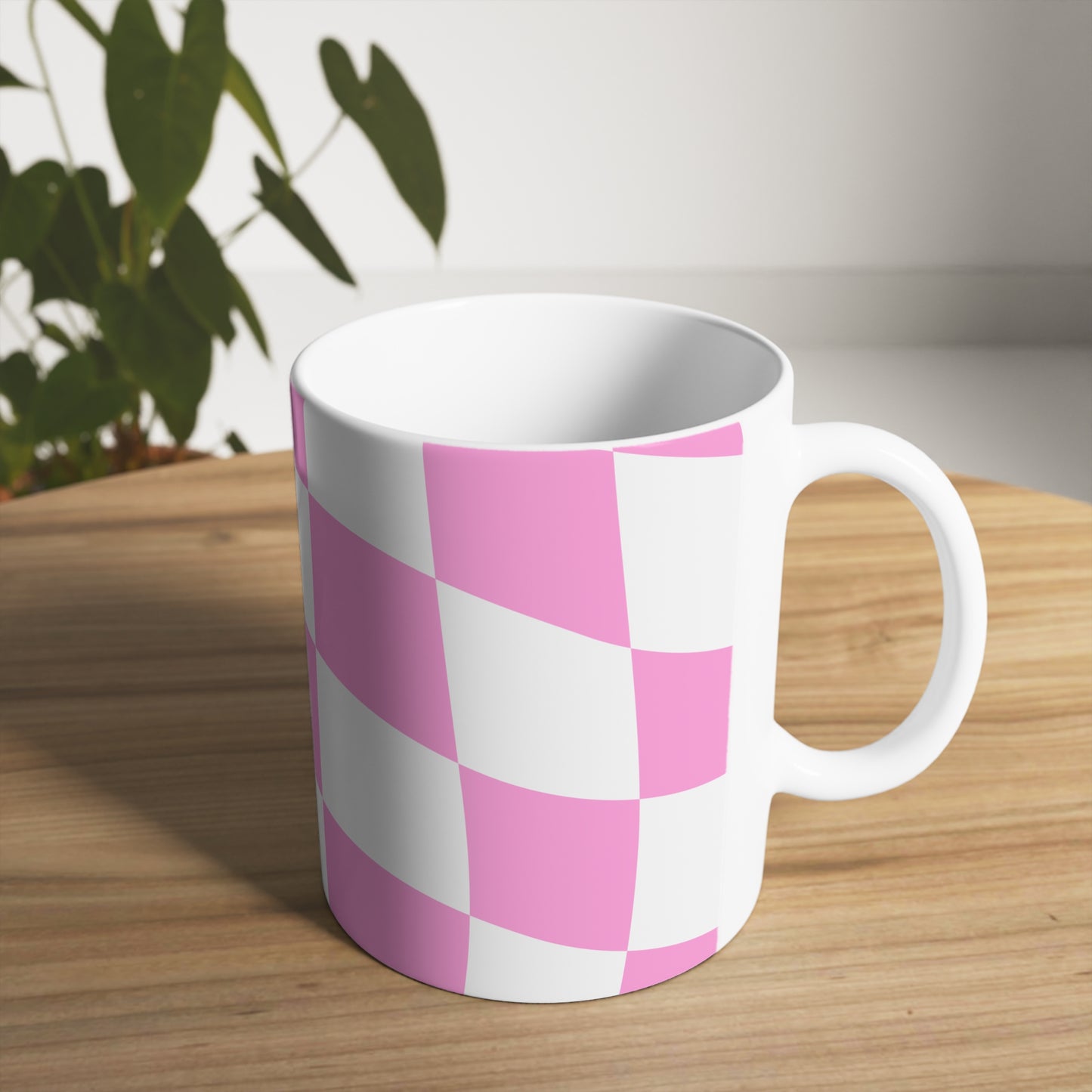 Pink Distortion Cup | Mug en céramique motif damier rose déformé – 330 ml / 440 ml