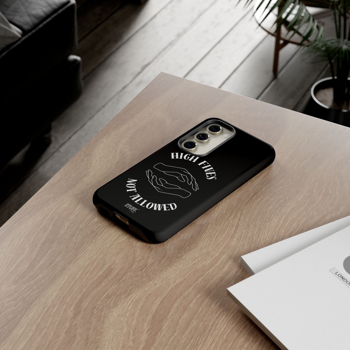 No High Fives Case | Coque légère et résistante – Design affirmé & minimaliste