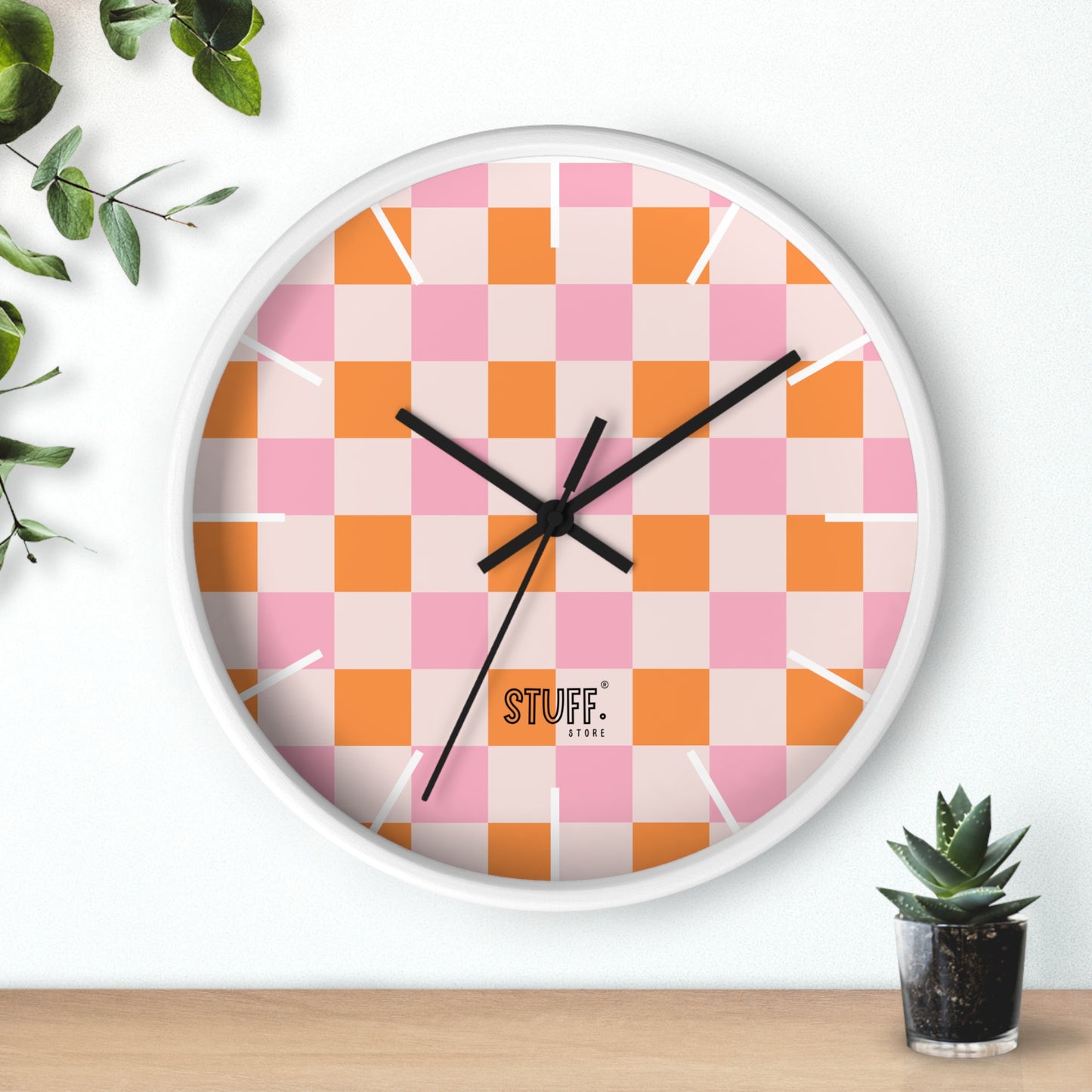Horloge Murale Vintage Peachy | Design Rétro à Damier Orange et Rose