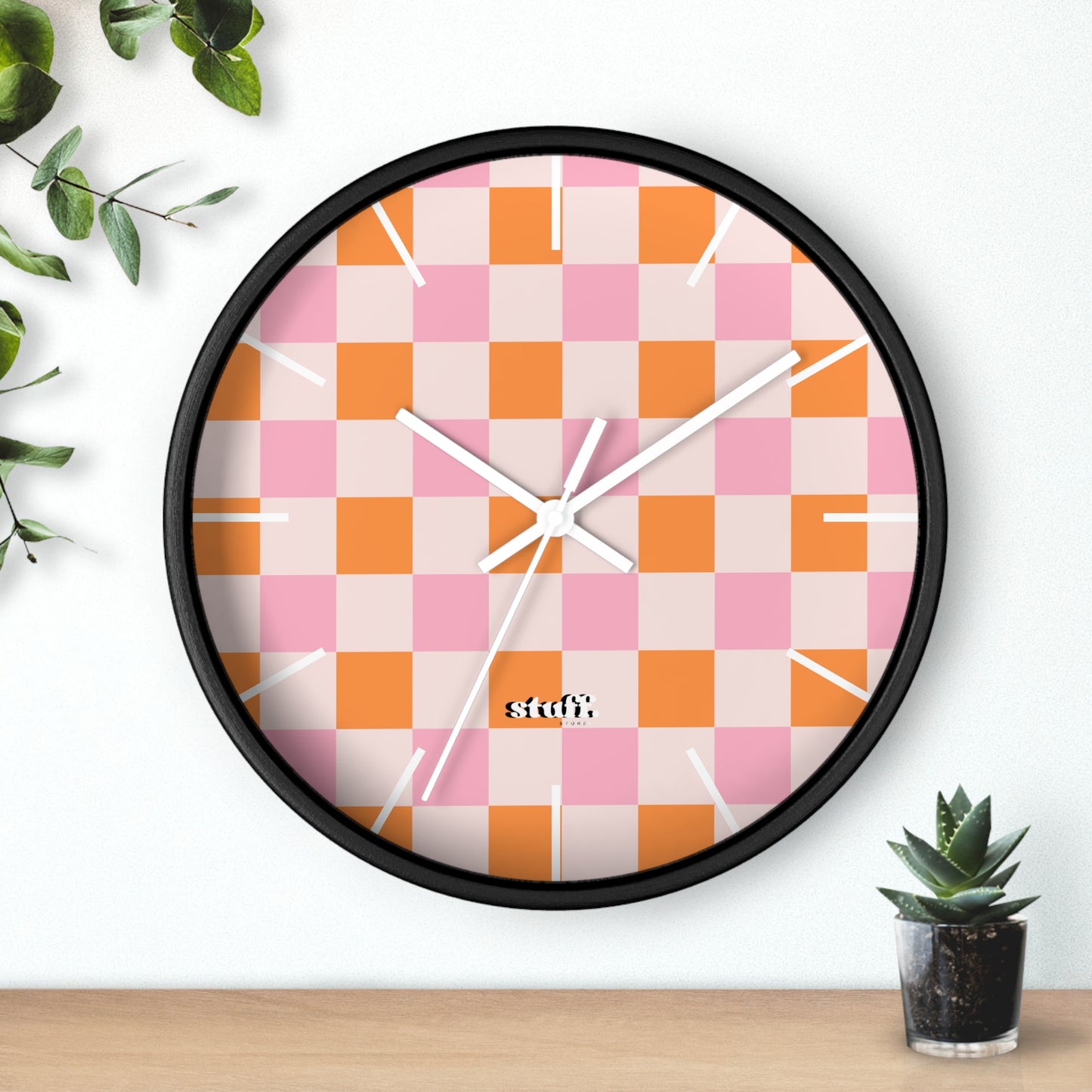 horloge murale rétro à carreaux pêche