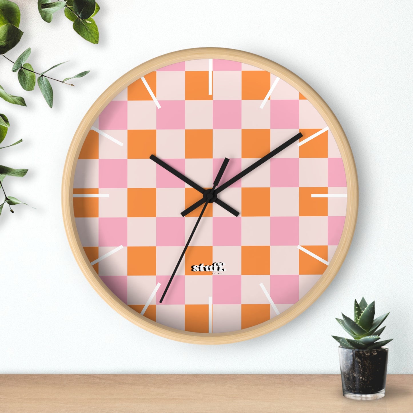 horloge murale rétro à carreaux pêche