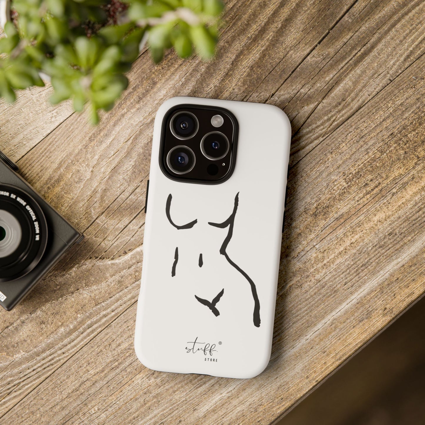 The Curve Case | Resistant double protection shell with Minimalist Design by Women