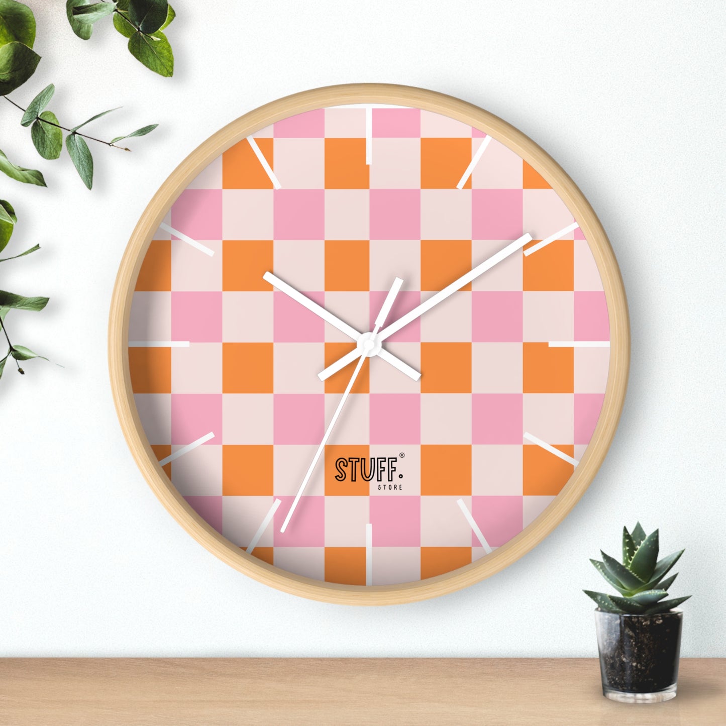 Horloge Murale Vintage Peachy | Design Rétro à Damier Orange et Rose