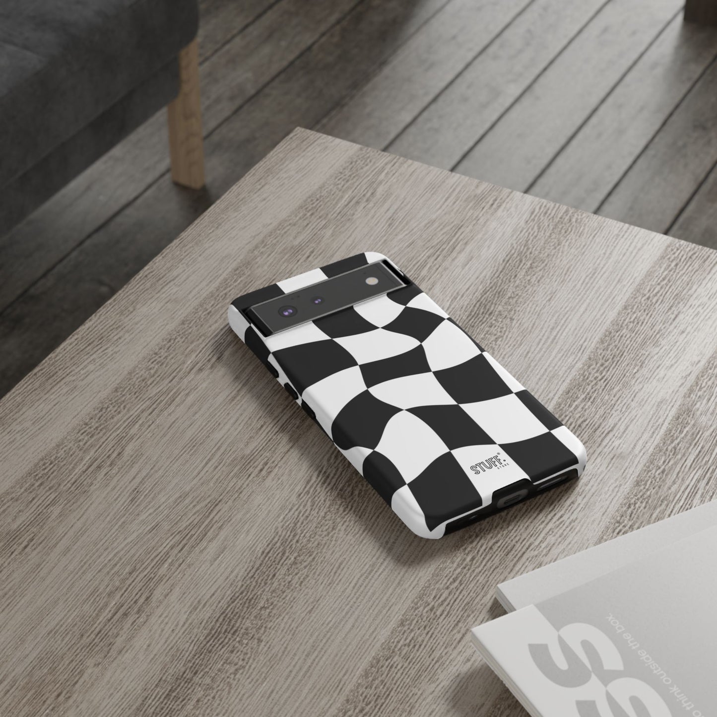 Checkers Case | Coque résistante double protection et Design en Damier déformé