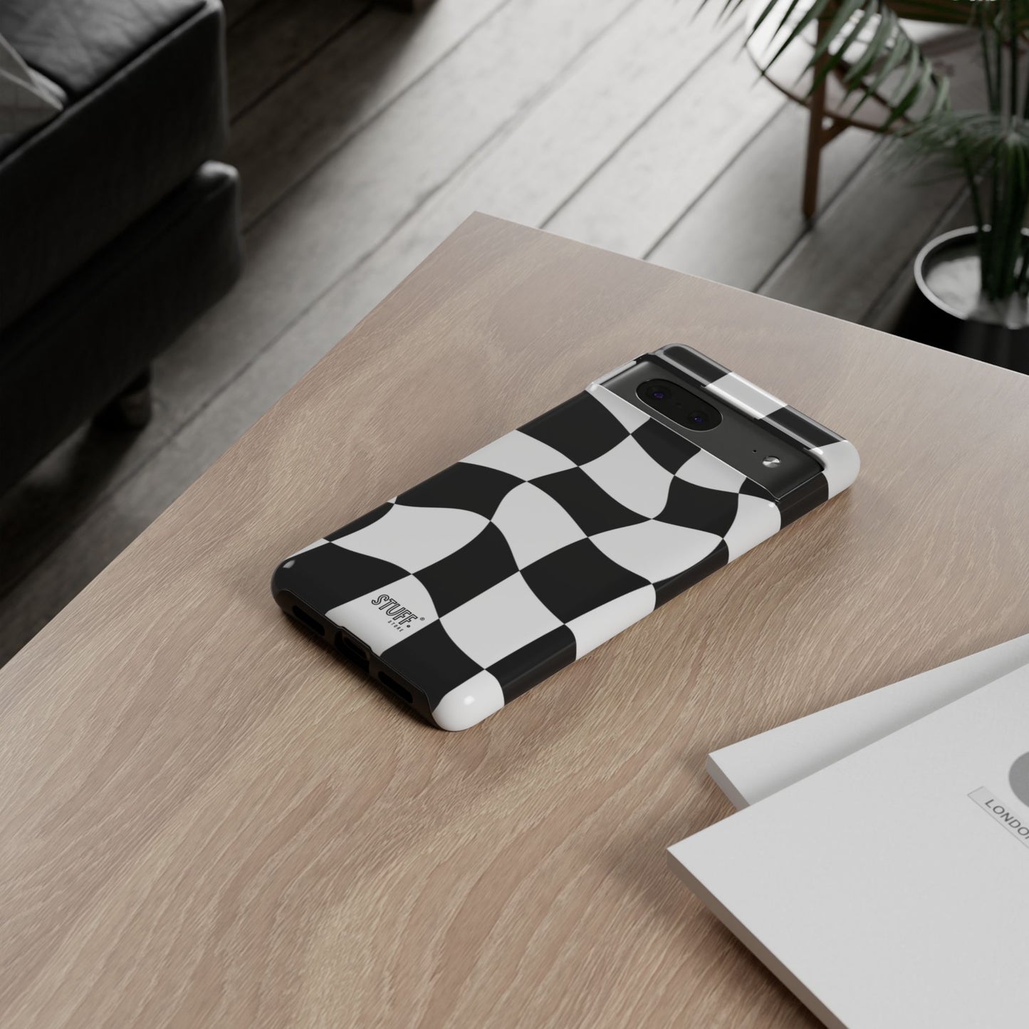 Checkers Case | Coque résistante double protection et Design en Damier déformé