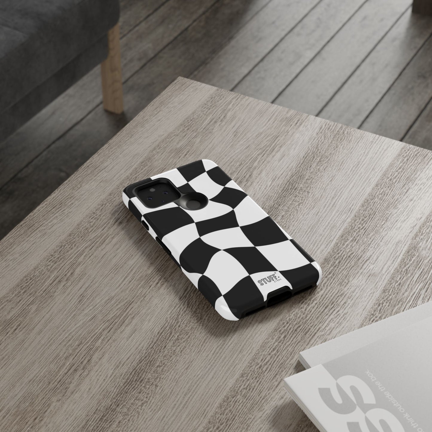 Checkers Case | Coque résistante double protection et Design en Damier déformé
