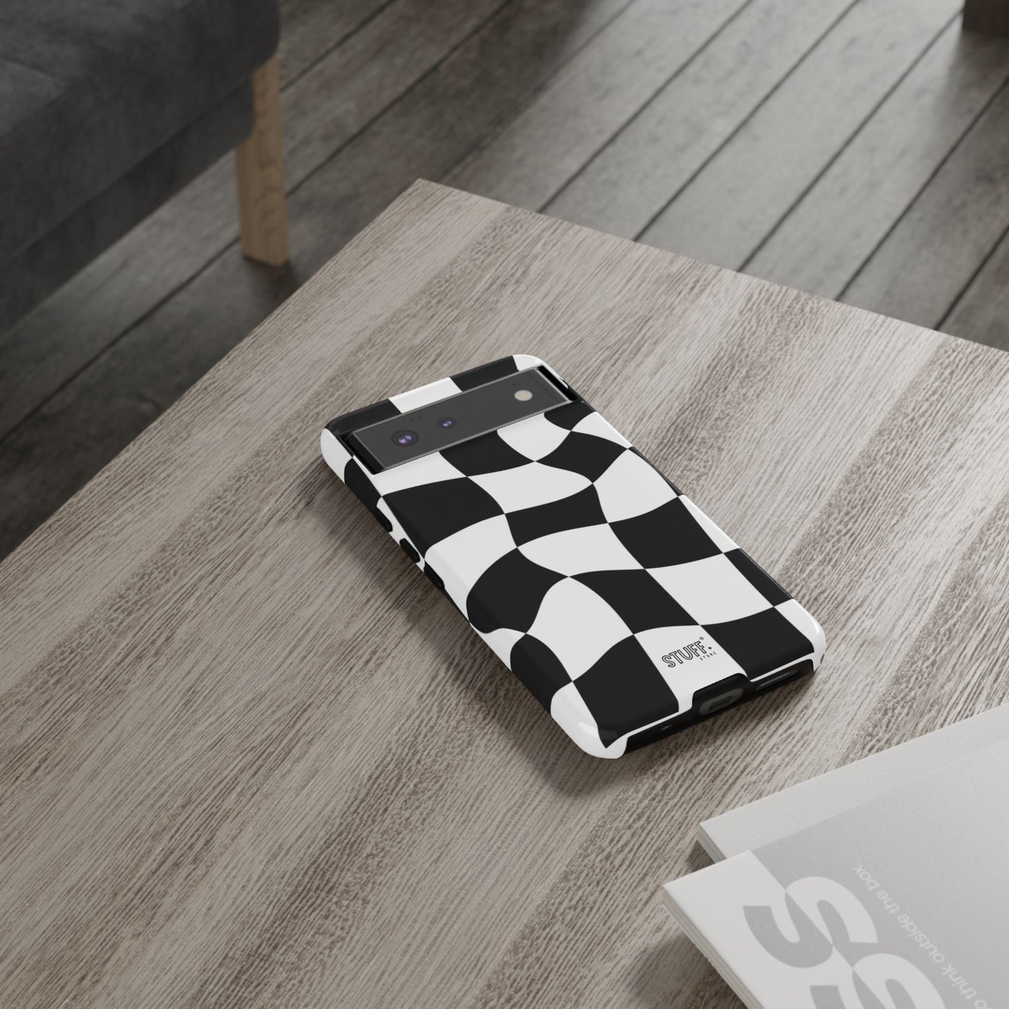 Checkers Case | Coque résistante double protection et Design en Damier déformé