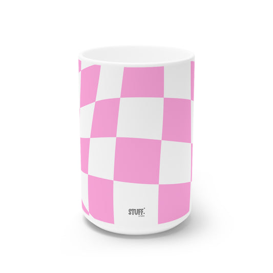 Pink Distortion Cup | Mug en céramique motif damier rose déformé – 330 ml / 440 ml