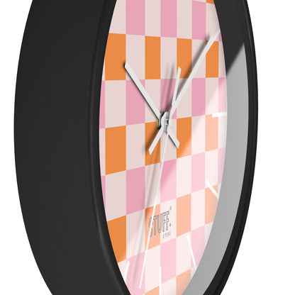 Horloge Murale Vintage Peachy | Design Rétro à Damier Orange et Rose
